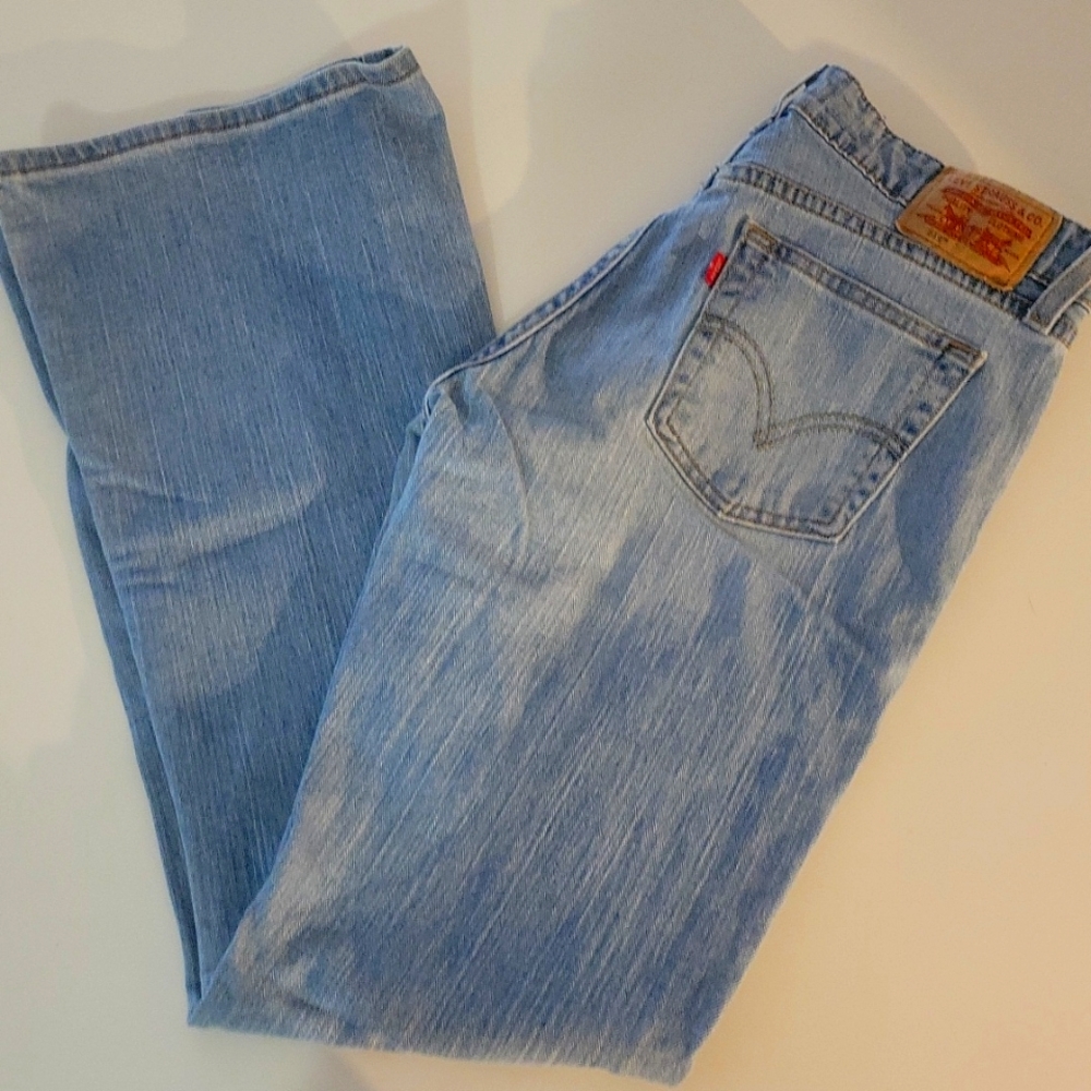 Levi jeans